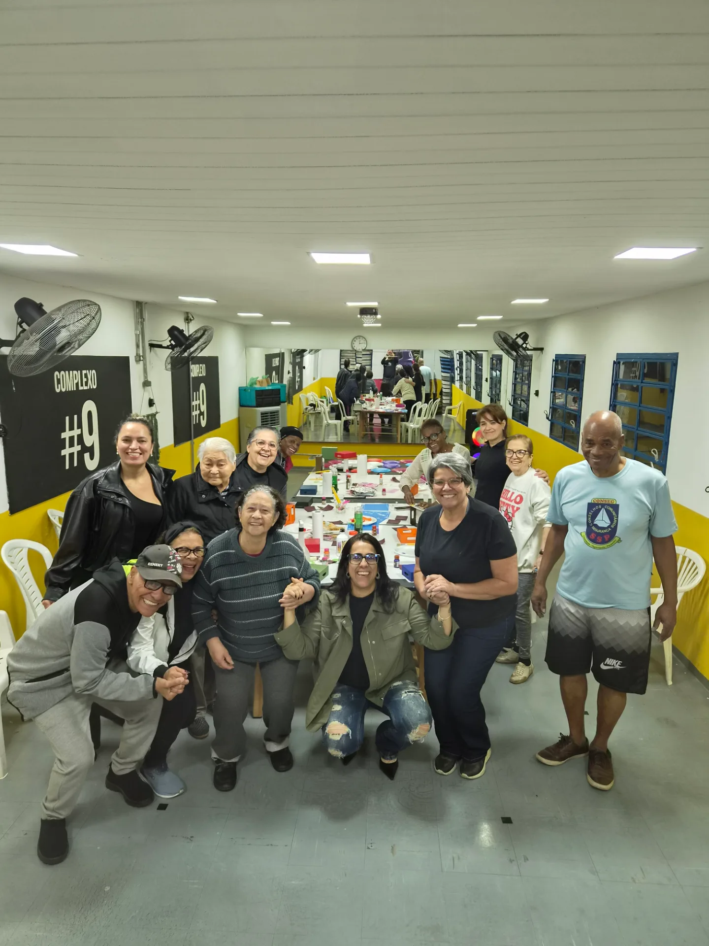 Imagem ilustrativa 2 da notícia: Mês de oficinas - 2º edição - Desenvolve + para pessoas idosas - Oficina de Decoupage